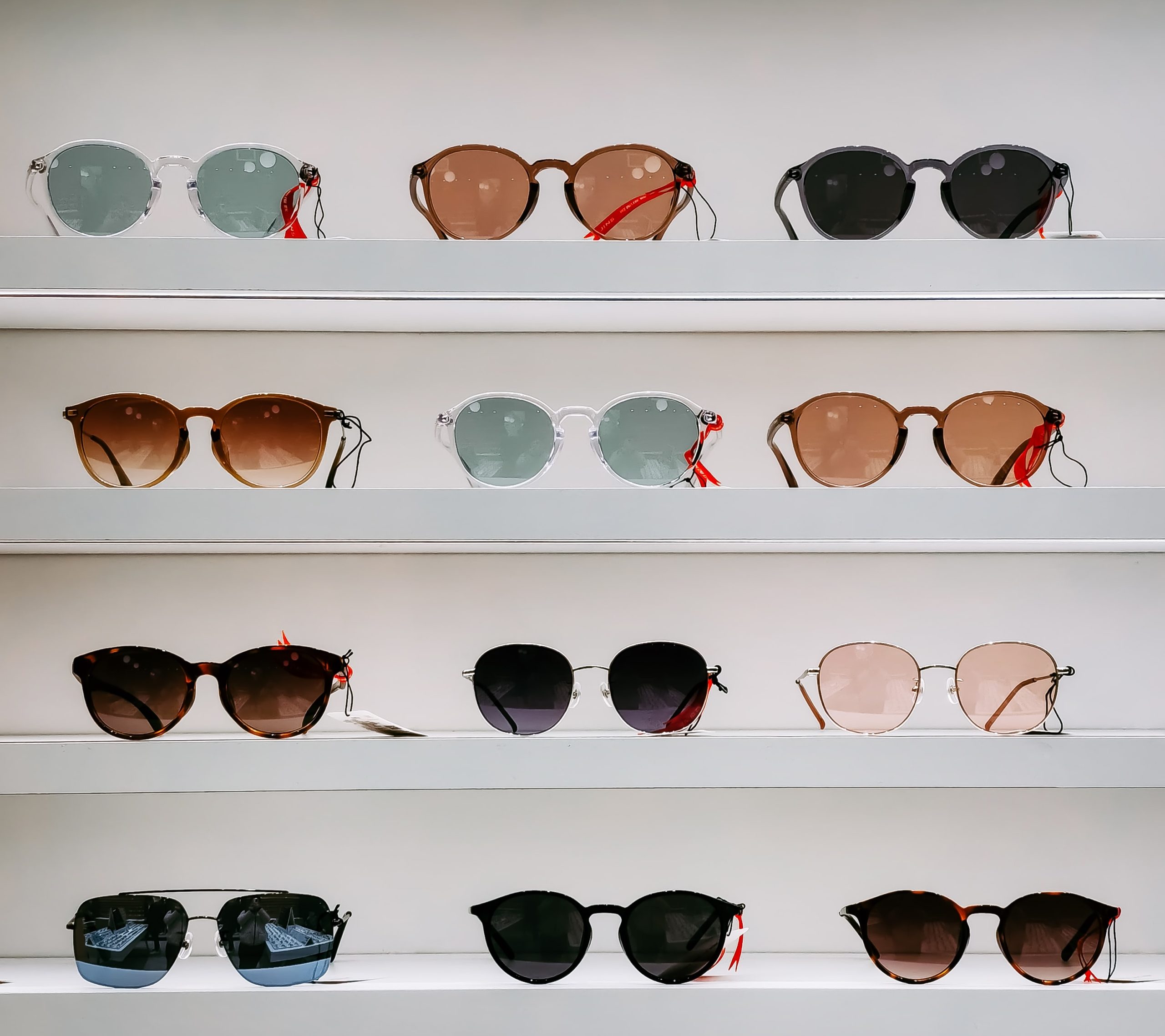 occhialidasolevintage selezione scaled Occhiali da sole vintage